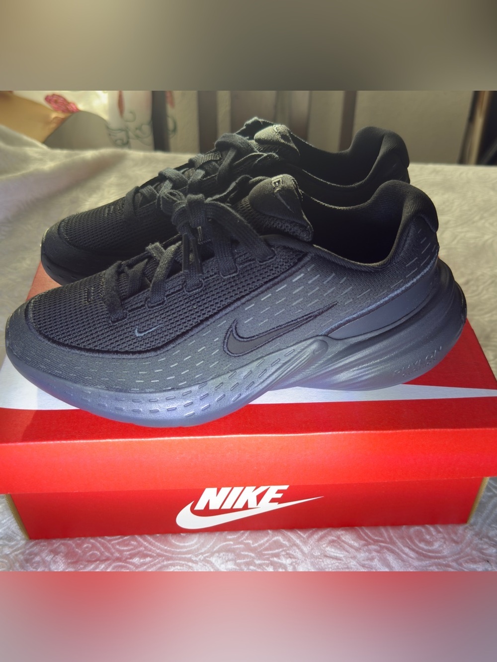 Nike Black Running Sneakers Size 6 Women’s – New in Box - Picture 4 of 6
